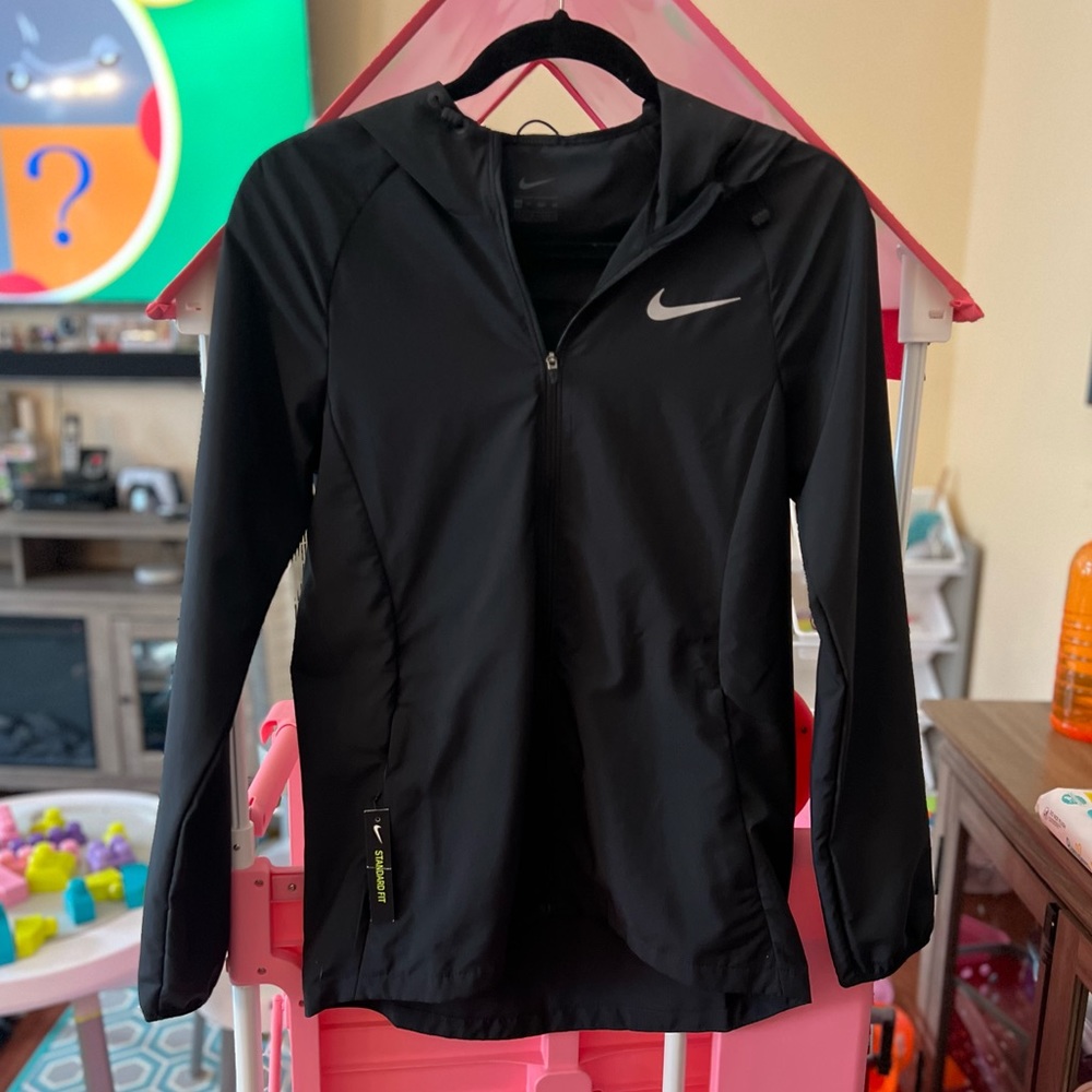 Women’s XS black running jacket NWT